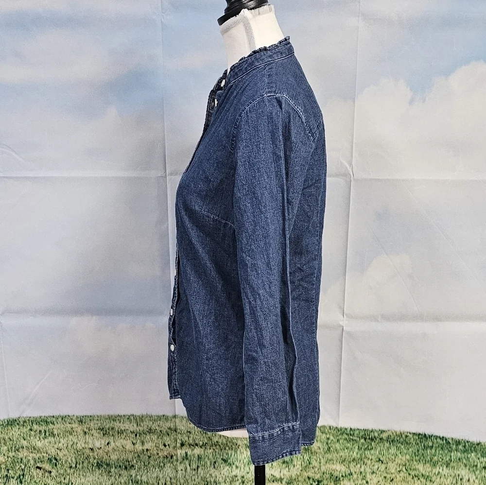 J. CREW | 100% COTTON DENIM RUFFLE NECK BUTTON DOWN BOYFRIEND SHIRT